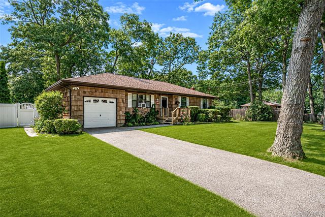 32 Rutland Road, Mastic, NY 11950