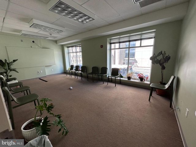 239-41 N BROAD ST, Philadelphia, PA 19107