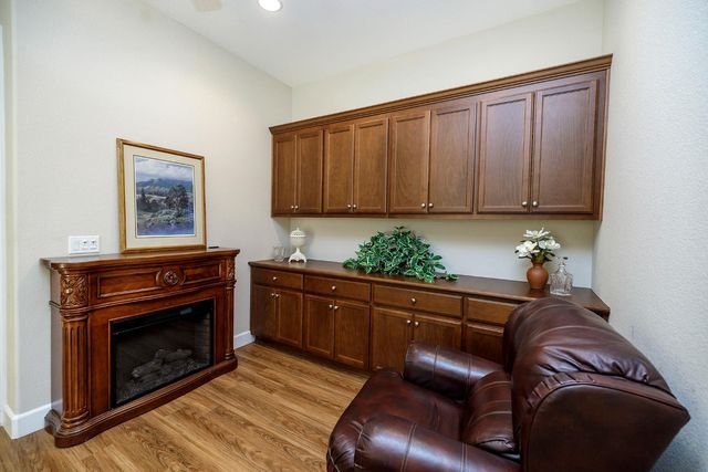2471 Sea Lion Way, Turlock, CA 95380