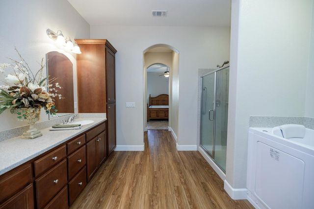 2471 Sea Lion Way, Turlock, CA 95380