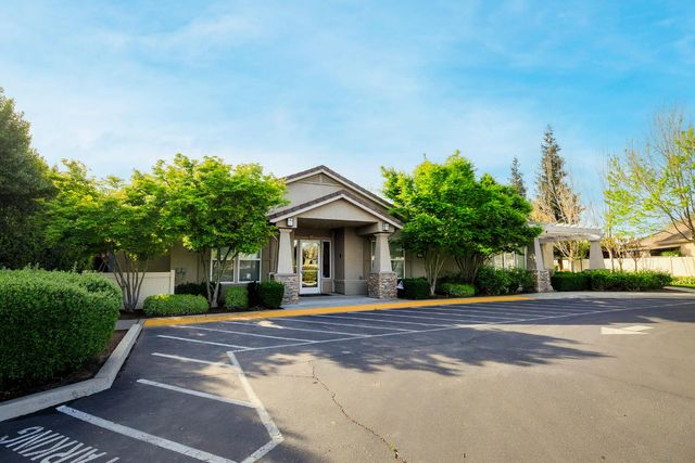 2471 Sea Lion Way, Turlock, CA 95380