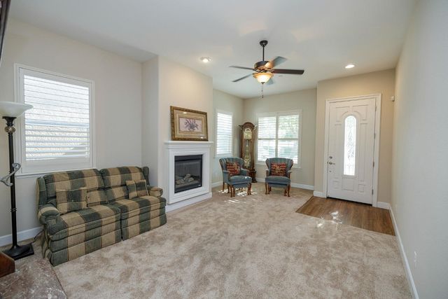 2471 Sea Lion Way, Turlock, CA 95380