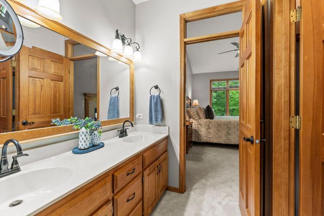 112021 Hidden Creek Place, Chaska, MN 55318