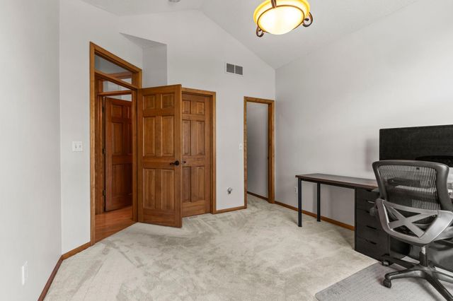 112021 Hidden Creek Place, Chaska, MN 55318
