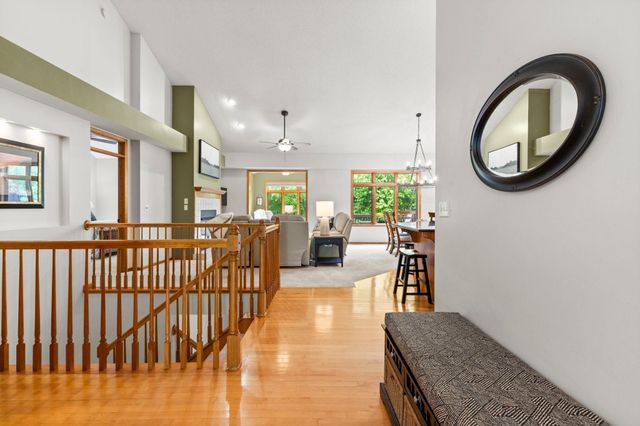 112021 Hidden Creek Place, Chaska, MN 55318