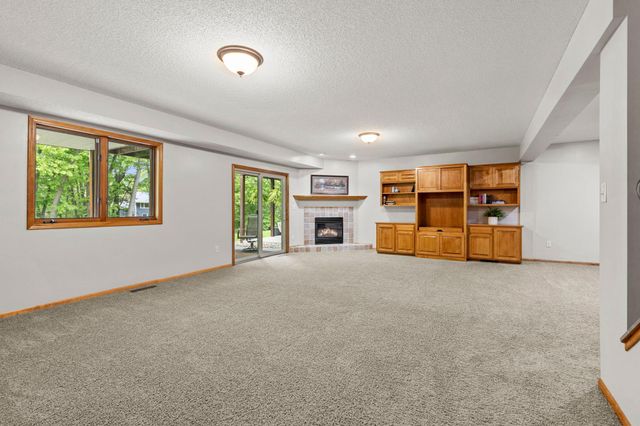 112021 Hidden Creek Place, Chaska, MN 55318