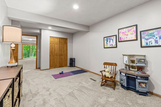 112021 Hidden Creek Place, Chaska, MN 55318