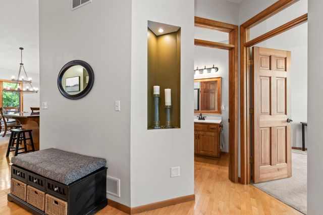 112021 Hidden Creek Place, Chaska, MN 55318