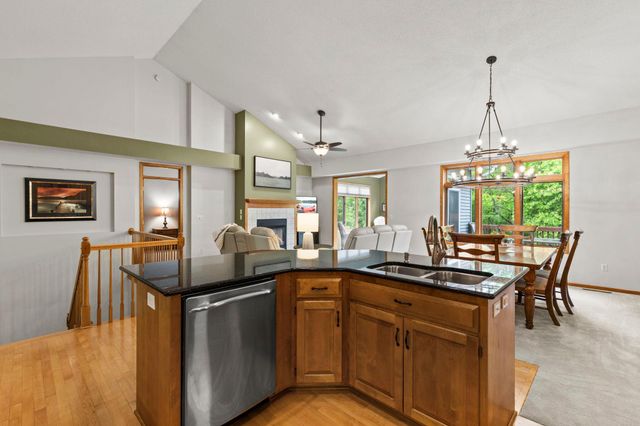 112021 Hidden Creek Place, Chaska, MN 55318