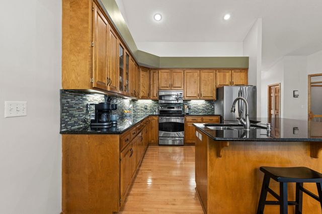 112021 Hidden Creek Place, Chaska, MN 55318