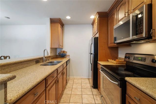 5257 Radford Avenue 212, Valley Village, CA 91607