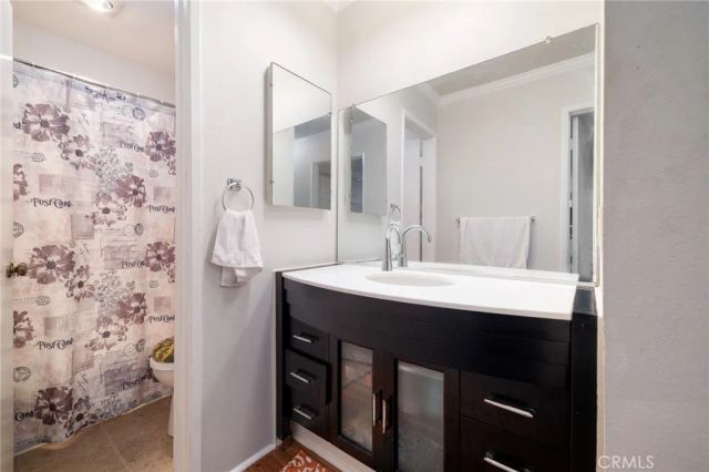 5257 Radford Avenue 212, Valley Village, CA 91607