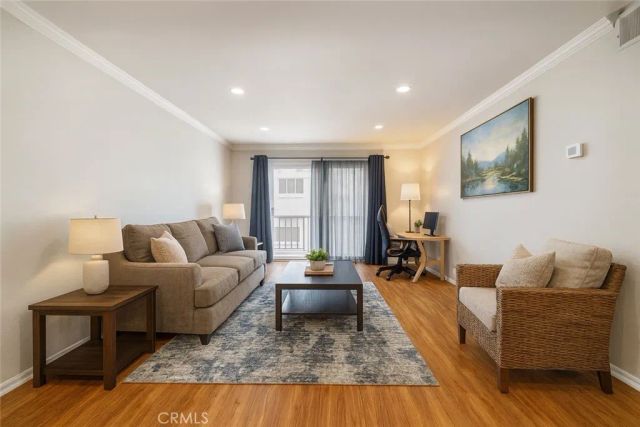 5257 Radford Avenue 212, Valley Village, CA 91607