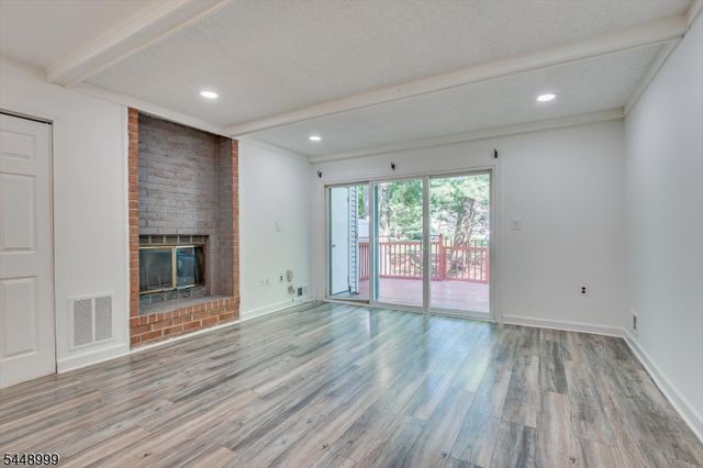 5 Pear Tree Ln, Franklin Twp., NJ 08823
