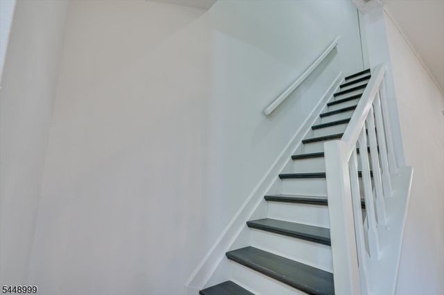 5 Pear Tree Ln, Franklin Twp., NJ 08823