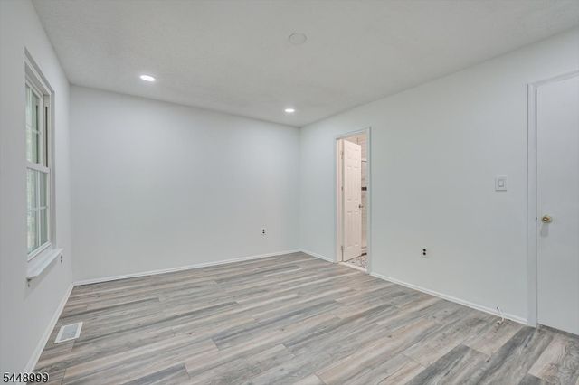5 Pear Tree Ln, Franklin Twp., NJ 08823