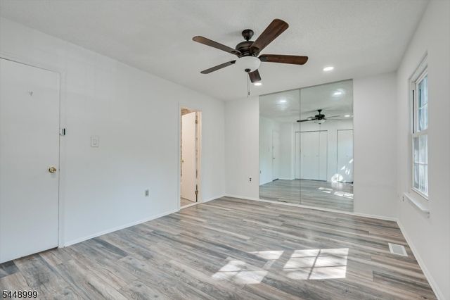 5 Pear Tree Ln, Franklin Twp., NJ 08823
