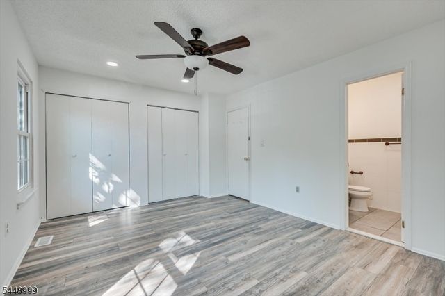 5 Pear Tree Ln, Franklin Twp., NJ 08823
