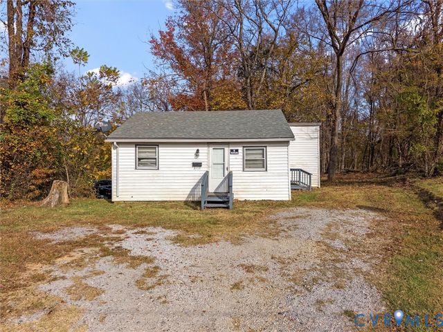 504 Longwood Ave, Farmville, VA 23901