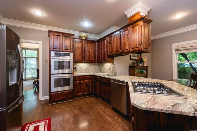 5 Lakewood Drive, North Little Rock, AR 72116