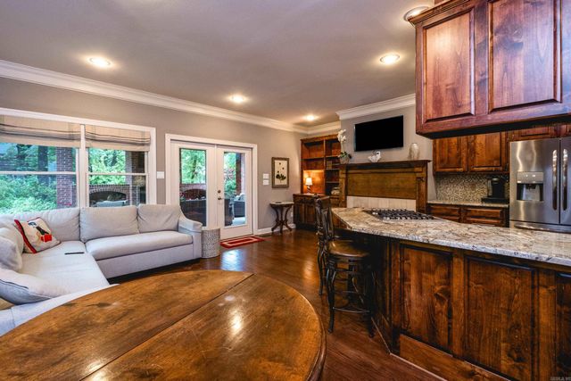 5 Lakewood Drive, North Little Rock, AR 72116