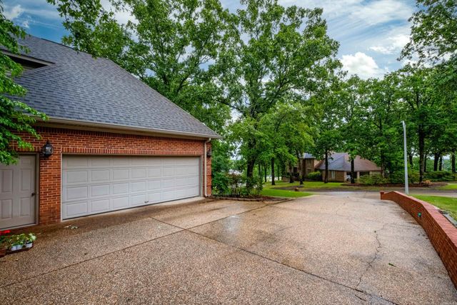 5 Lakewood Drive, North Little Rock, AR 72116