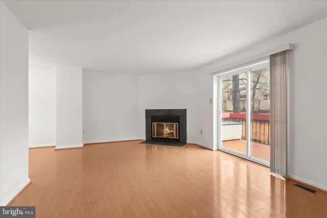 9811 RAINLEAF CT, Columbia, MD 21046