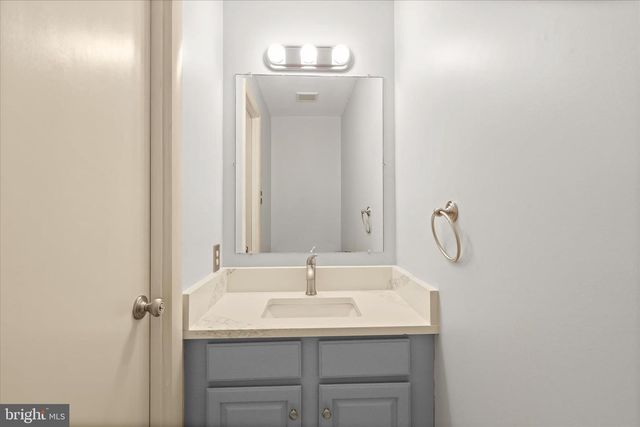 9811 RAINLEAF CT, Columbia, MD 21046