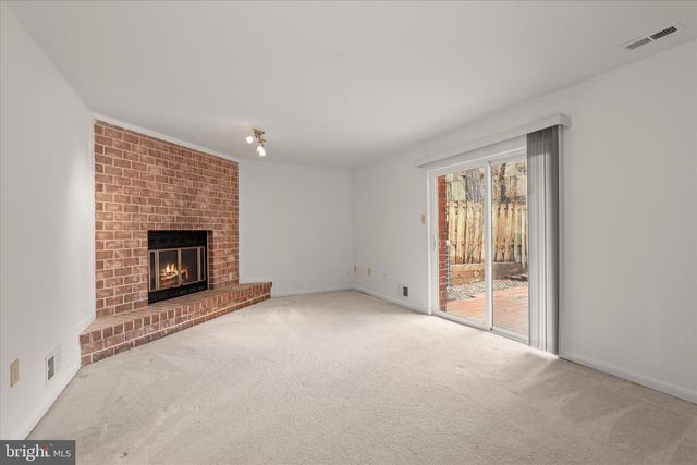 9811 RAINLEAF CT, Columbia, MD 21046