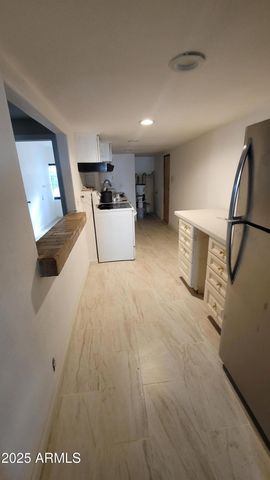 1813 W SHERMAN Street, Phoenix, AZ 85007