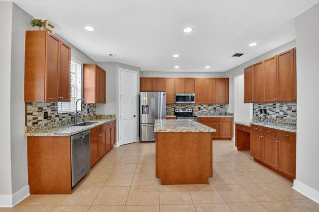 9917 Cobblestone Creek Drive, Boynton Beach, FL 33472