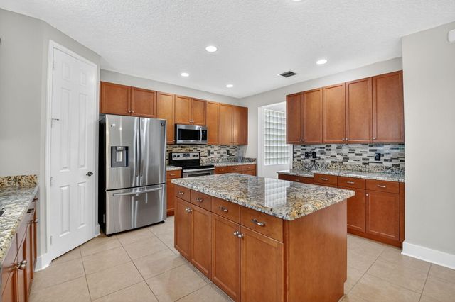 9917 Cobblestone Creek Drive, Boynton Beach, FL 33472