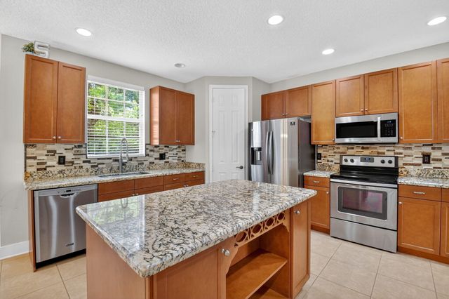 9917 Cobblestone Creek Drive, Boynton Beach, FL 33472