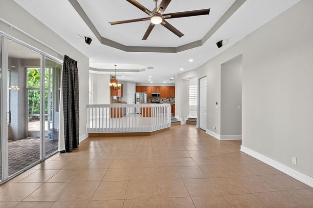 9917 Cobblestone Creek Drive, Boynton Beach, FL 33472