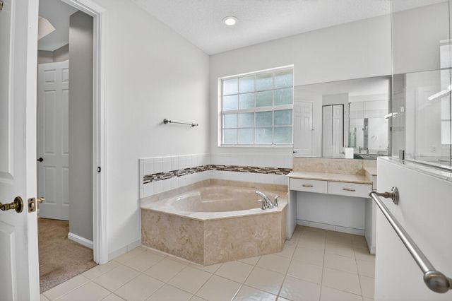 9917 Cobblestone Creek Drive, Boynton Beach, FL 33472