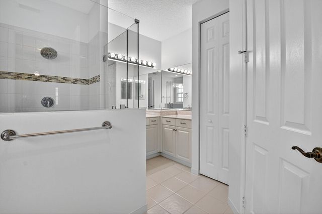 9917 Cobblestone Creek Drive, Boynton Beach, FL 33472