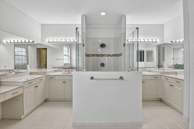 9917 Cobblestone Creek Drive, Boynton Beach, FL 33472