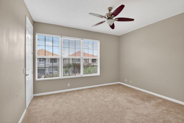 9917 Cobblestone Creek Drive, Boynton Beach, FL 33472