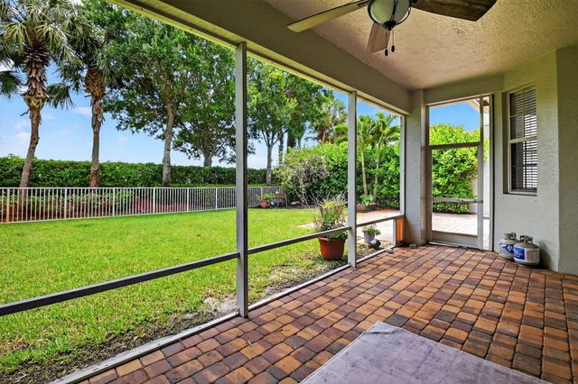 9917 Cobblestone Creek Drive, Boynton Beach, FL 33472