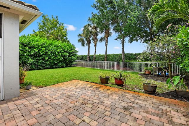 9917 Cobblestone Creek Drive, Boynton Beach, FL 33472