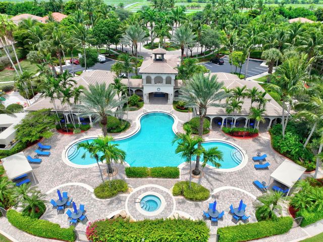 9917 Cobblestone Creek Drive, Boynton Beach, FL 33472