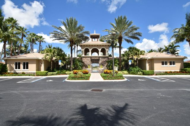 9917 Cobblestone Creek Drive, Boynton Beach, FL 33472