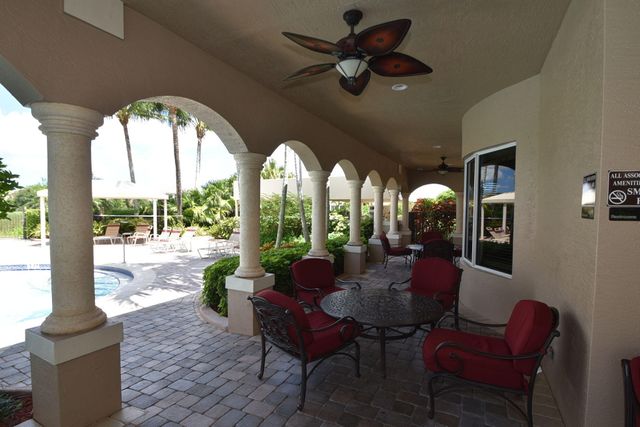 9917 Cobblestone Creek Drive, Boynton Beach, FL 33472