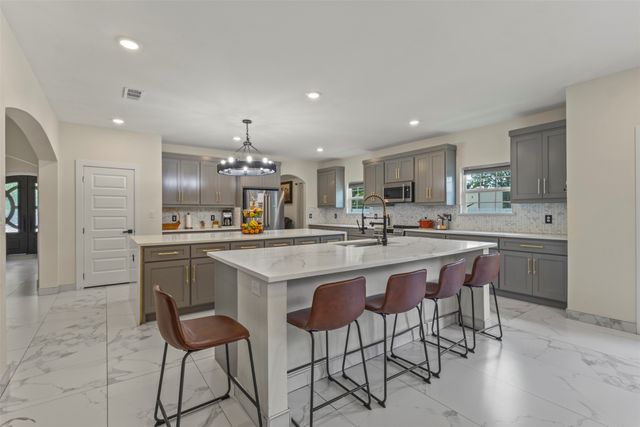 11101 Leeper Drive, Balch Springs, TX 75180