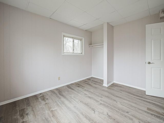 32521 Newaygo Street, Westland, MI 48186