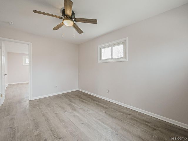 32521 Newaygo Street, Westland, MI 48186