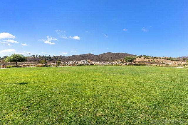 877 Woodhaven Rd, San Marcos, CA 92069