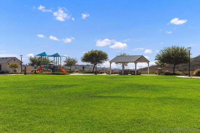 877 Woodhaven Rd, San Marcos, CA 92069