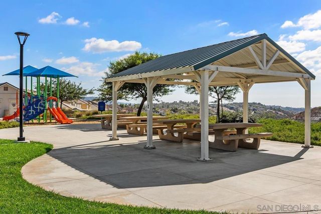 877 Woodhaven Rd, San Marcos, CA 92069