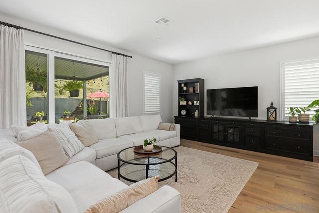 877 Woodhaven Rd, San Marcos, CA 92069